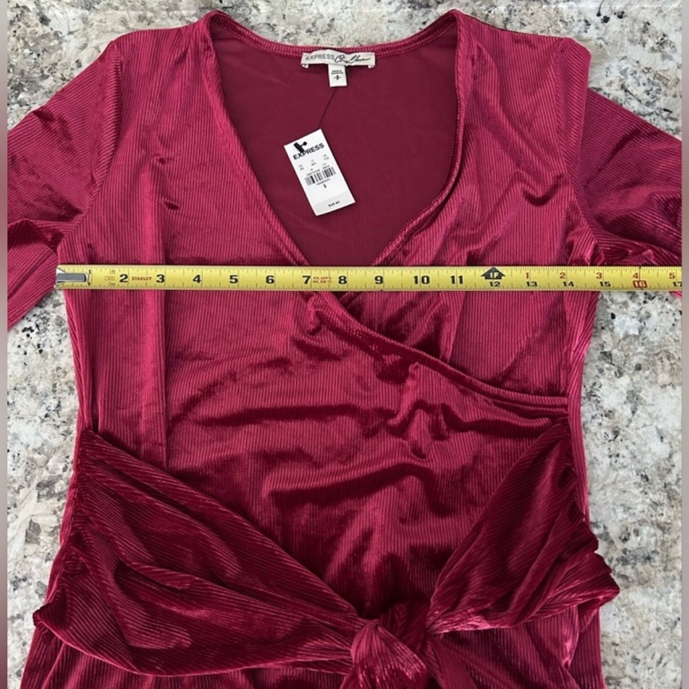 NWT Express Tie Front Velour Wrap Top Burgundy V Neck Size S - Picture 9 of 10
